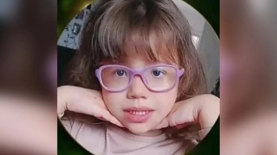 Menina de 3 anos morre após ser atingida por trave em festa no Paraná