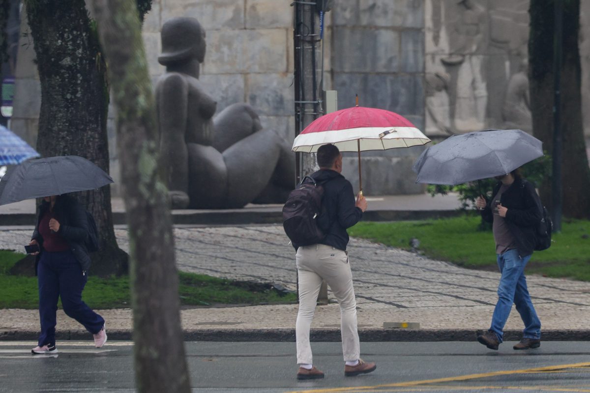 Paraná terá domingo de eleição com chuva, temporais e risco de granizo