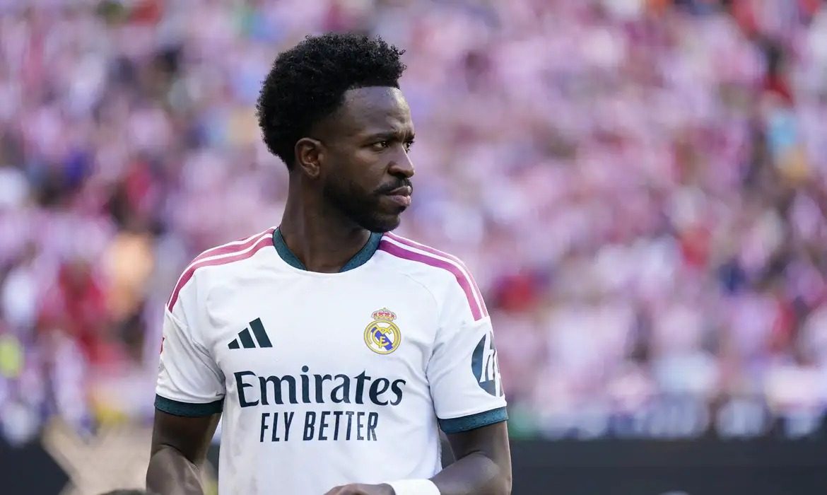 Vinícius Júnior é suspenso por quatro partidas