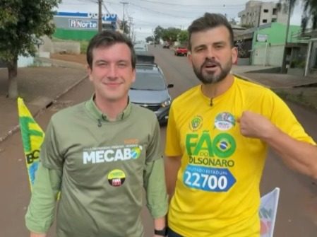 Bonés com número 22 entregues a trabalhadores levam Fão do Bolsonaro e Mecabô a multa de R$ 19 mil