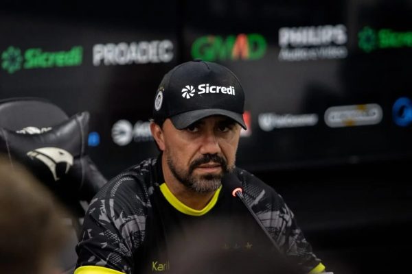 Operário-PR perde para o Botafogo-SP e anuncia saída de Luizinho Lopes