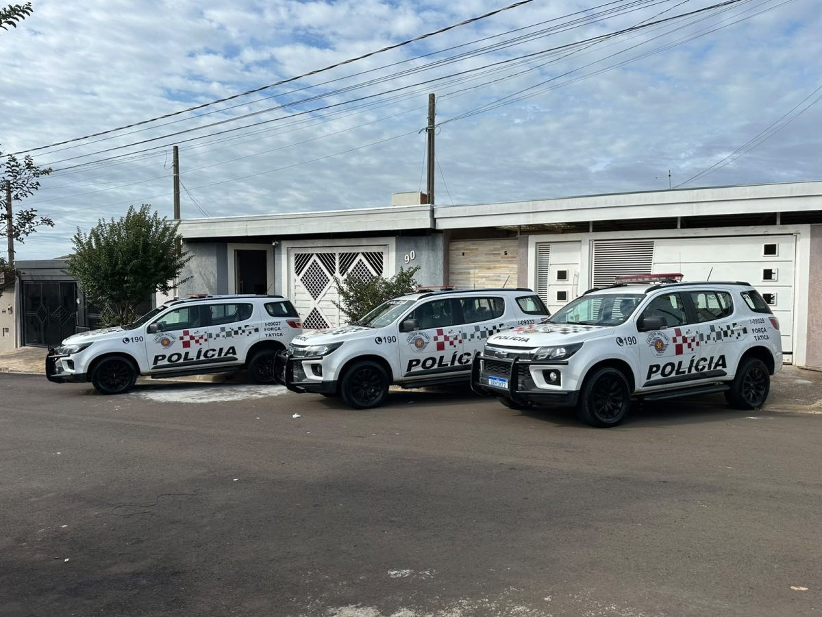 Gaeco cumpre 15 mandados em operação contra facção que trocava drogas por assinaturas no Paraná