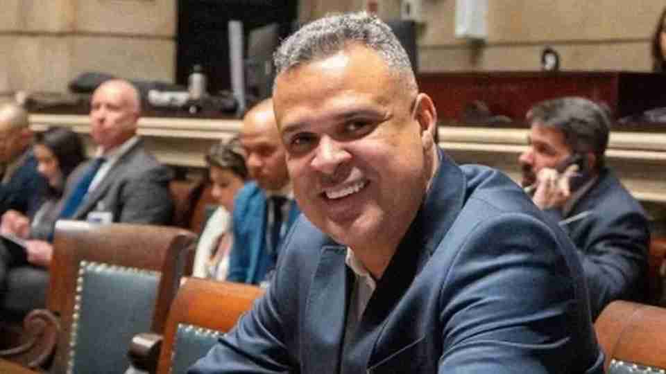 Vereador do Rio é preso em Londrina durante operação contra monopólio de internet ligado ao Comando Vermelho