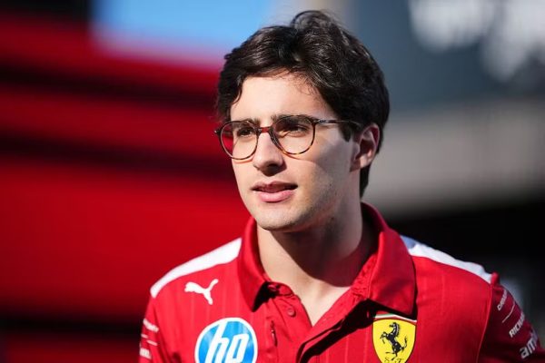 Rafa Câmara é anunciado pela Haas, e Brasil terá dois pilotos na F1 em 2027