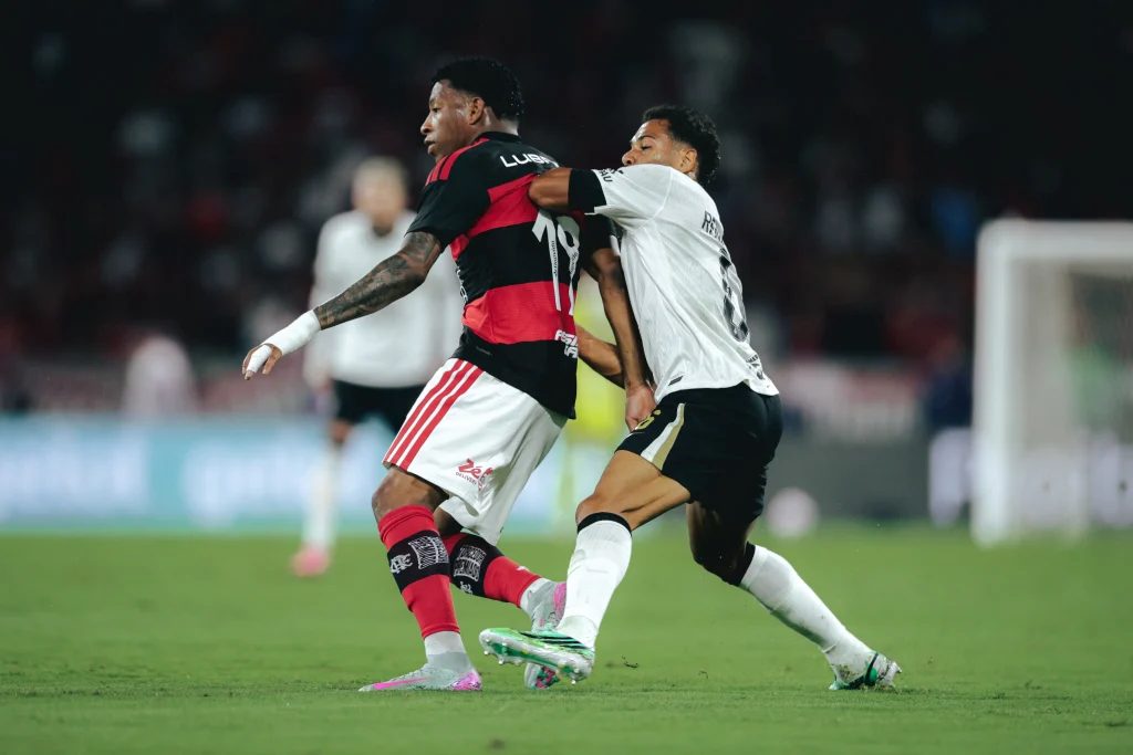 O Flamengo venceu o Galo por 3 a 2
