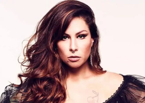 Pitty lança novo álbum e resgata raízes do punk rock com influências do metal e do pop