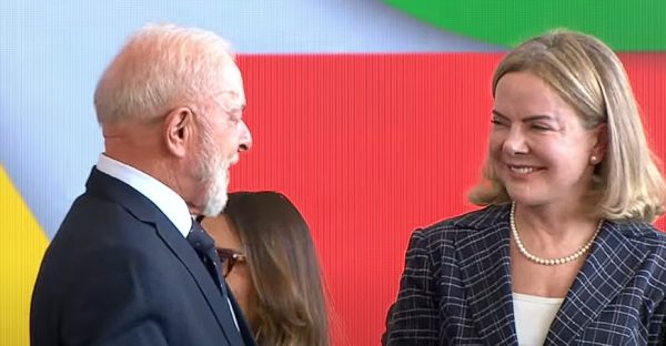 Lula avalia indicar Gleisi Hoffmann ao TCU após possível ida de Rodrigo Pacheco ao STF