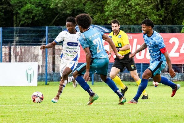 Foz do Iguaçu vence Azuriz e avança à semifinal da Copa Paraná