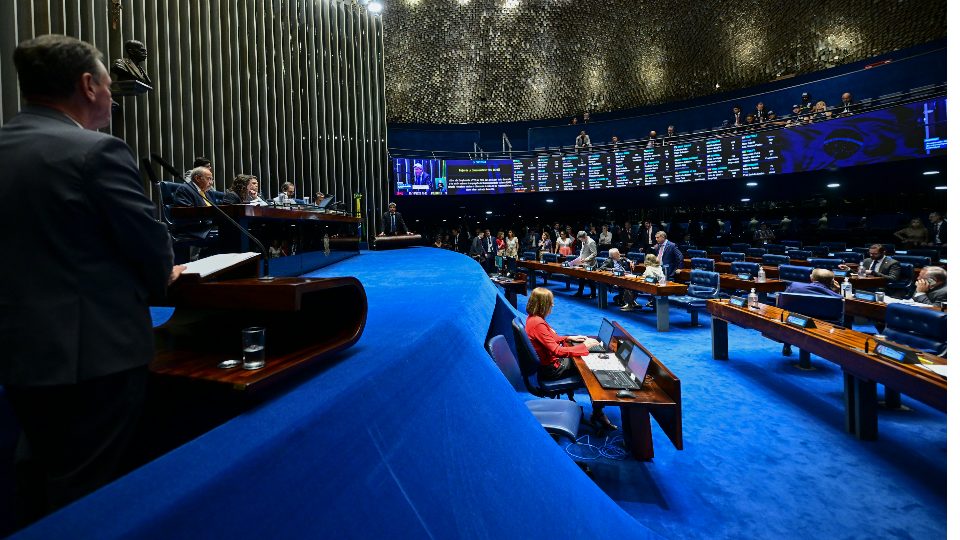 Senado aprova aumento do teto do MEI e perdão de dívidas; projeto segue para sanção