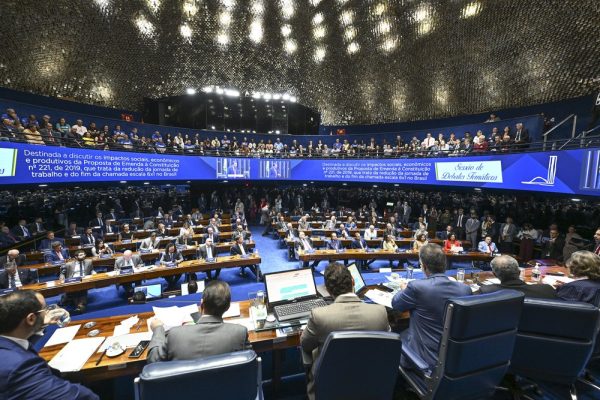 Senado pode decidir nesta quarta-feira o futuro da escala 6x1 e acelerar mudança na jornada de trabalho