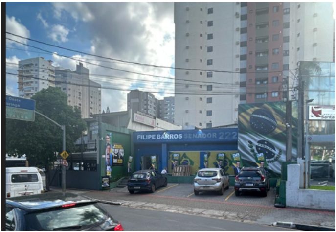 No dia da eleição, TRE dá uma hora para Filipe Barros retirar propaganda de comitê em Londrina