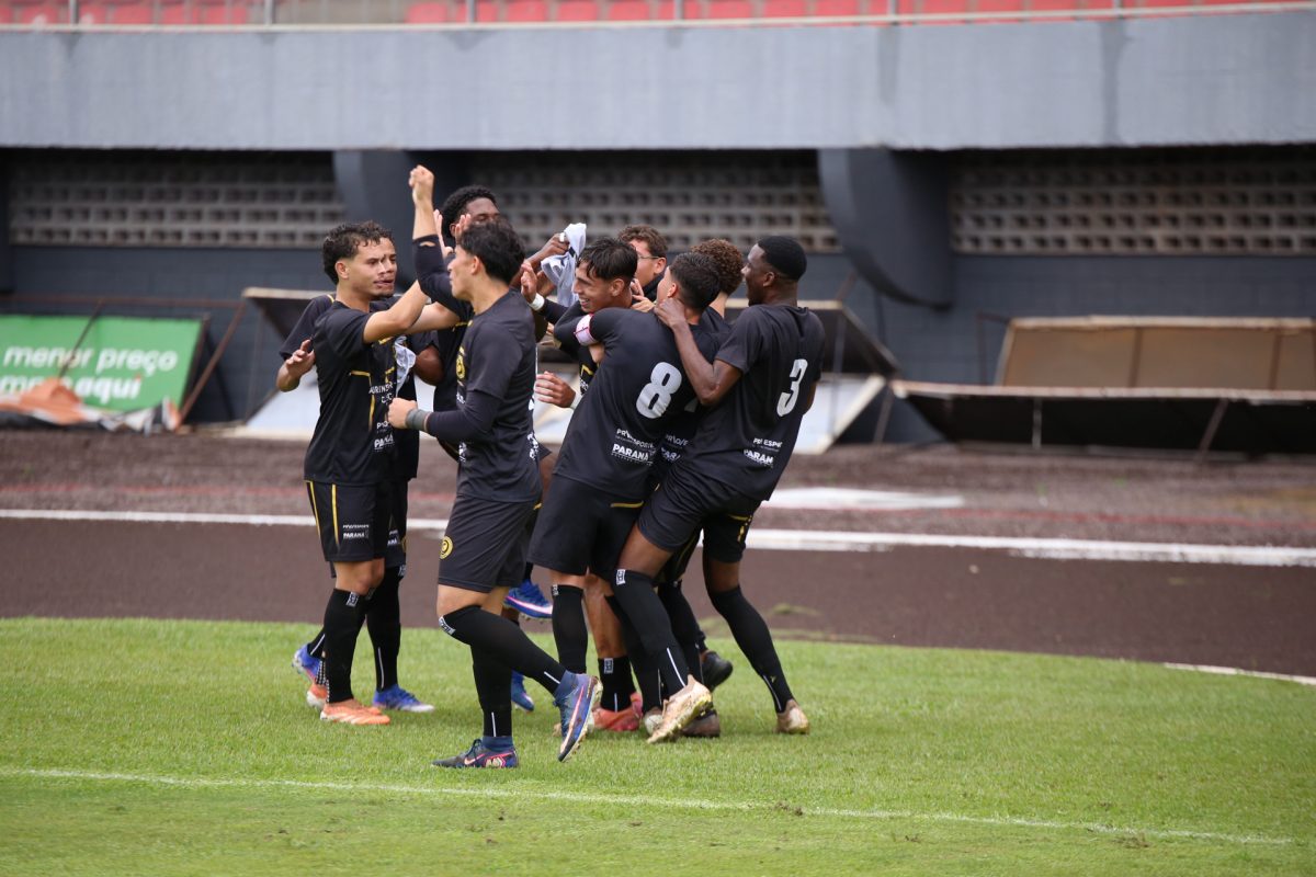 O time Sub-17 avançou na Copa Sul