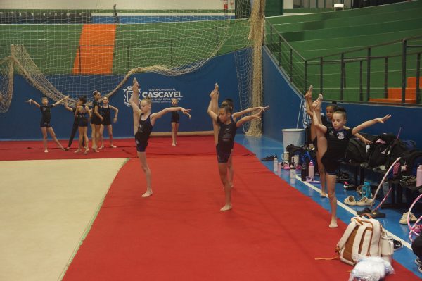 Cascavel sedia o Paranaense de Ginástica Rítmica de conjuntos