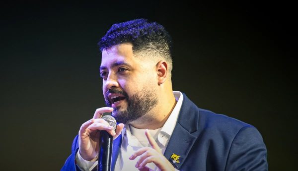 TRE-PR multa candidato do Missão por vídeo sobre “caçar mendigos” em Curitiba