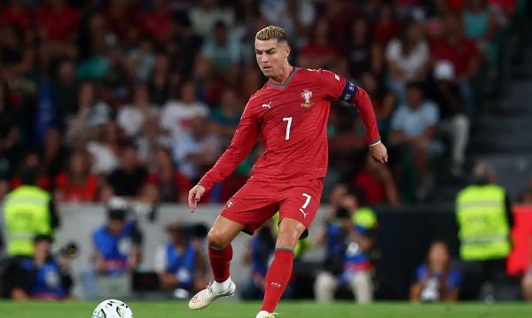 Cristiano Ronaldo é suspenso por 30 dias após deixar seleção de Portugal