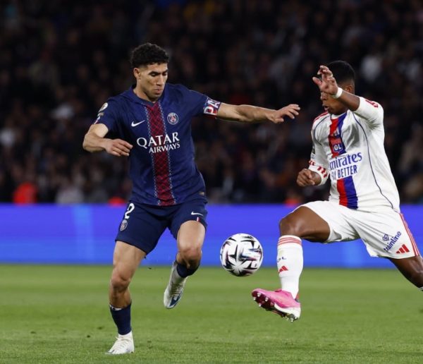 Confronto entre PSG e Lyon é adiado após manifestações alterarem rodada do futebol francês