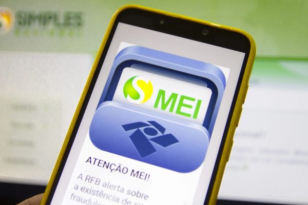 Governo anuncia PixMEI de até R$ 5 mil para pequenos negócios a partir de 2027