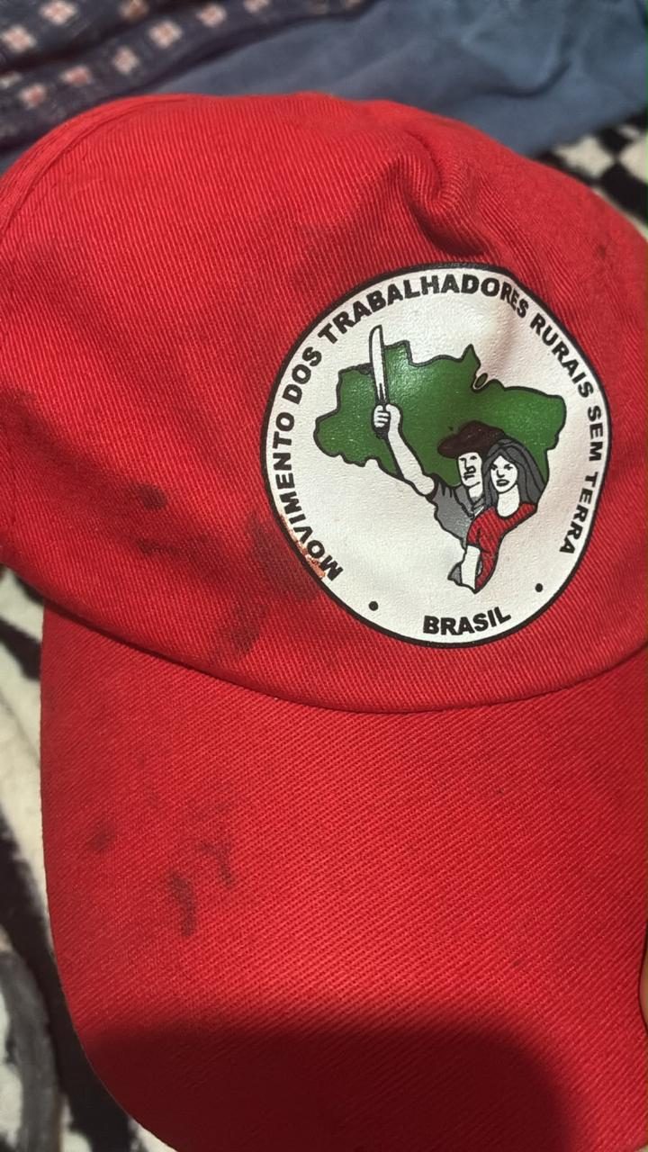 Uso de boné com símbolo do MST teria motivado agressão à professora em bar de Cascavel