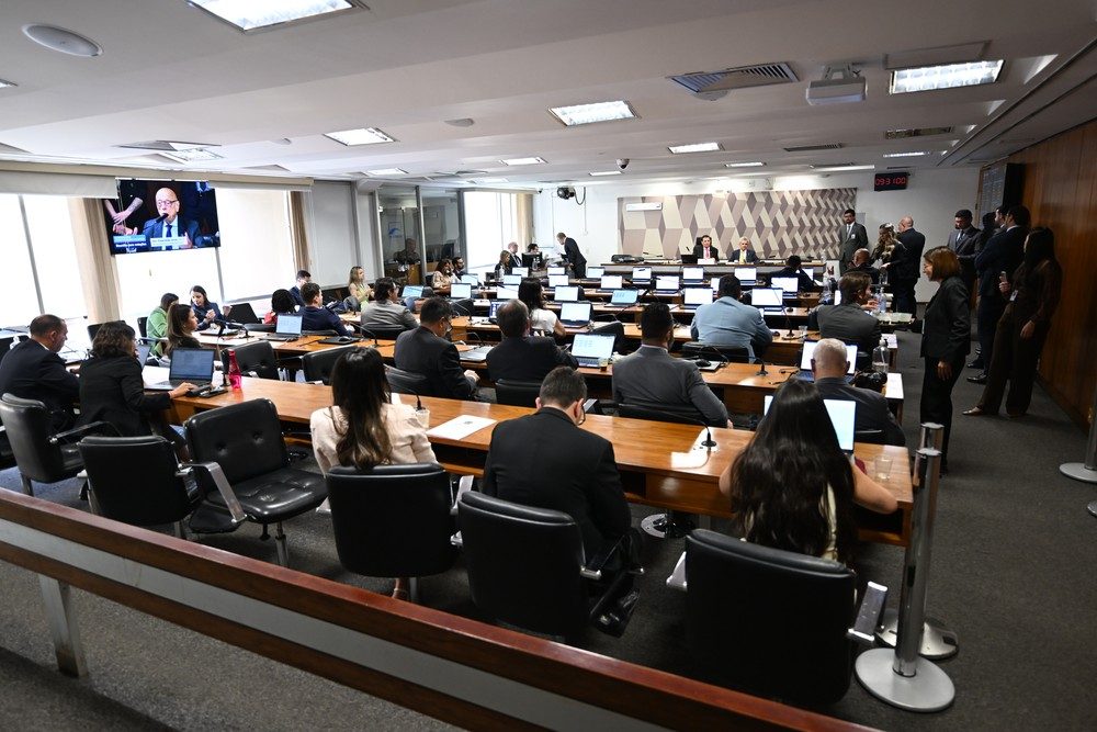 CCJ do Senado retoma votação da PEC da Segurança Pública