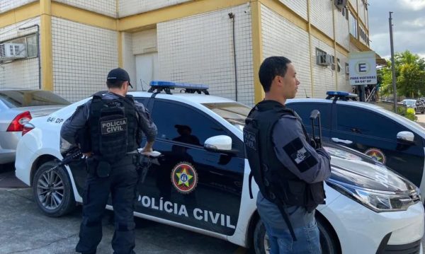 Polícia faz operação contra rede que explorava adolescentes no RJ