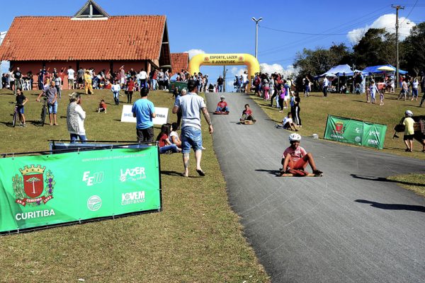 Curitiba terá fim de semana com piscinas gratuitas, festas infantis e atividades nos parques