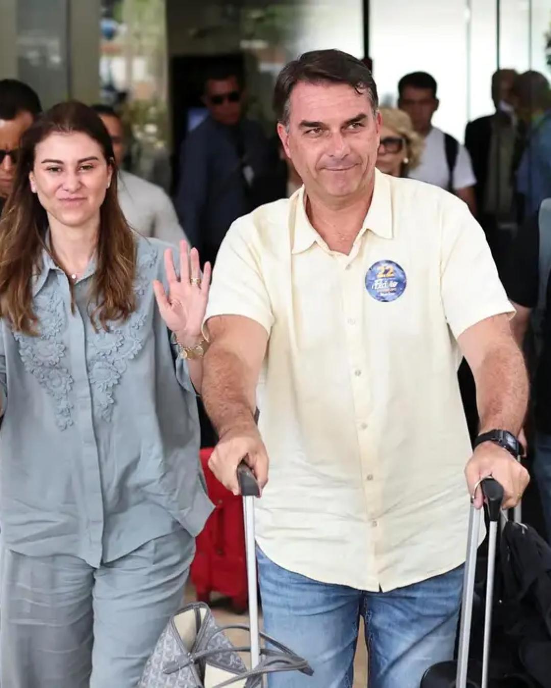 Da derrota à fuga: os passos de Flávio Bolsonaro e as dúvidas sobre quando o plano começou