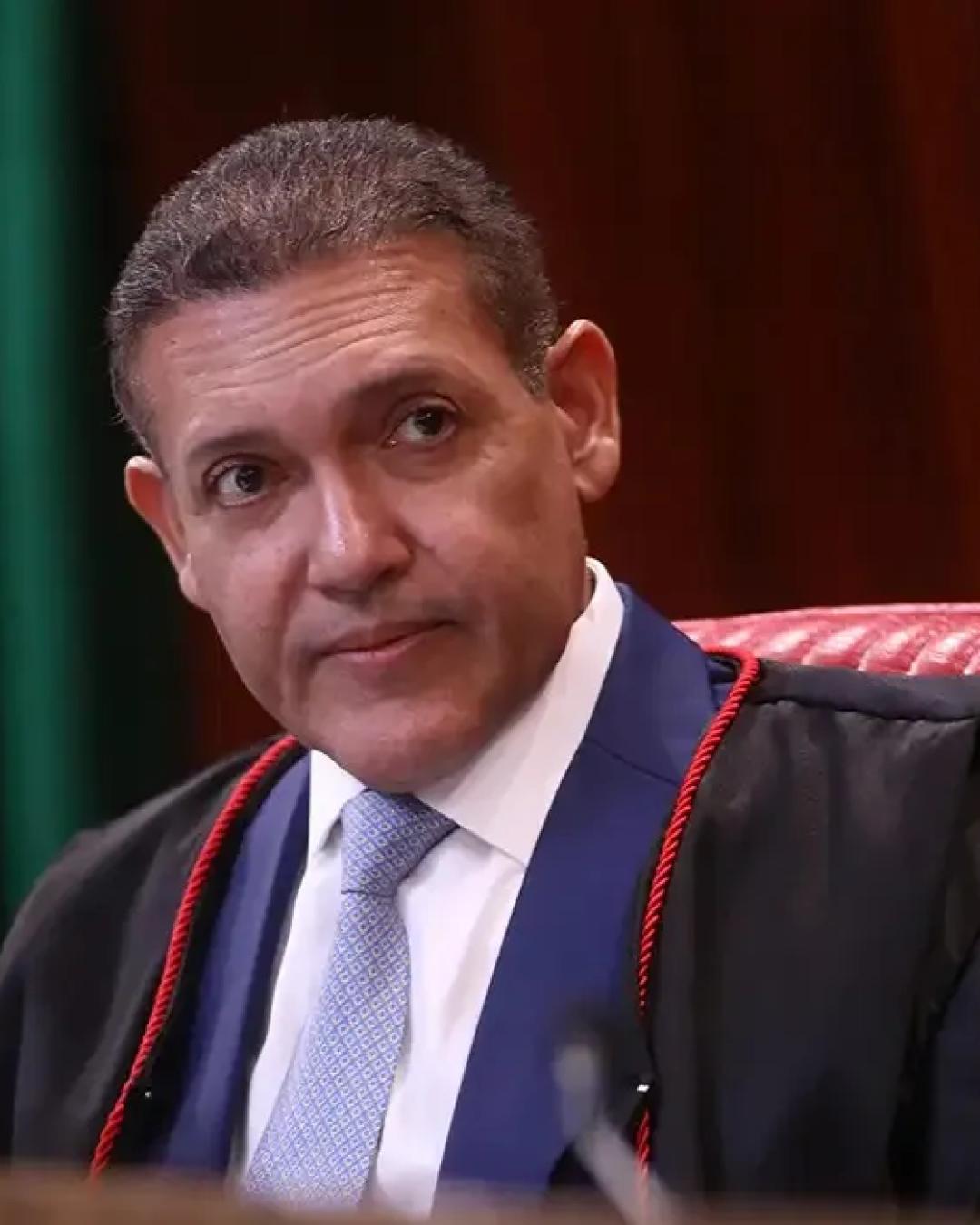 Nunes Marques suspende decisão contra Deltan, manda computar votos e critica mudança às vésperas da eleição
