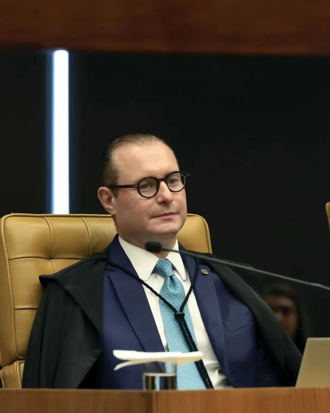 Zanin prorroga votação até 19h em todo o Brasil após falhas no transporte