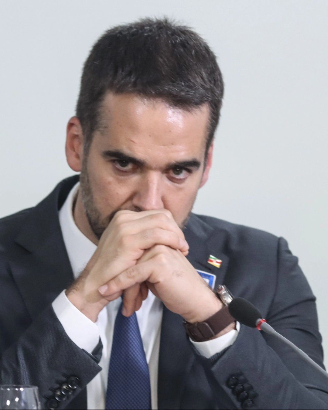 Após fracasso de leilão, Eduardo Leite aceita depor na CPI dos Pedágios