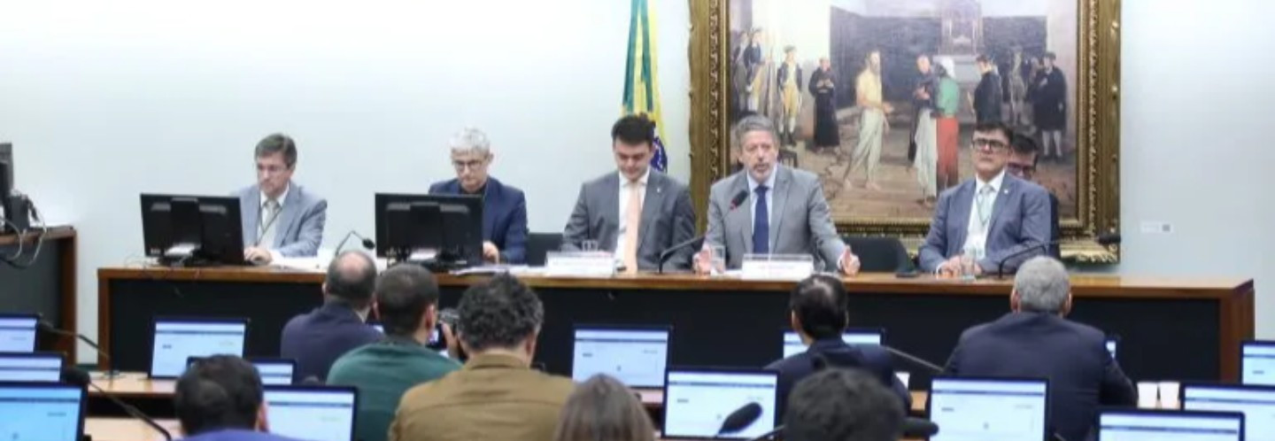 Comissão da Câmara aprova projeto que isenta de Imposto de Renda quem ganha até R$ 5 mil mensais