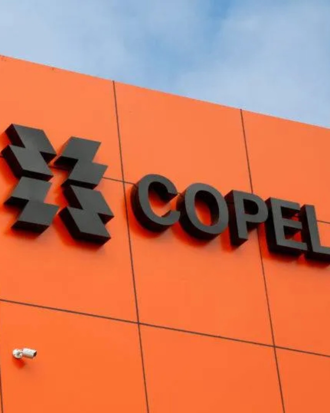Copel distribui R$ 1,35 bilhão em dividendos enquanto consumidores questionam tarifas e qualidade do serviço