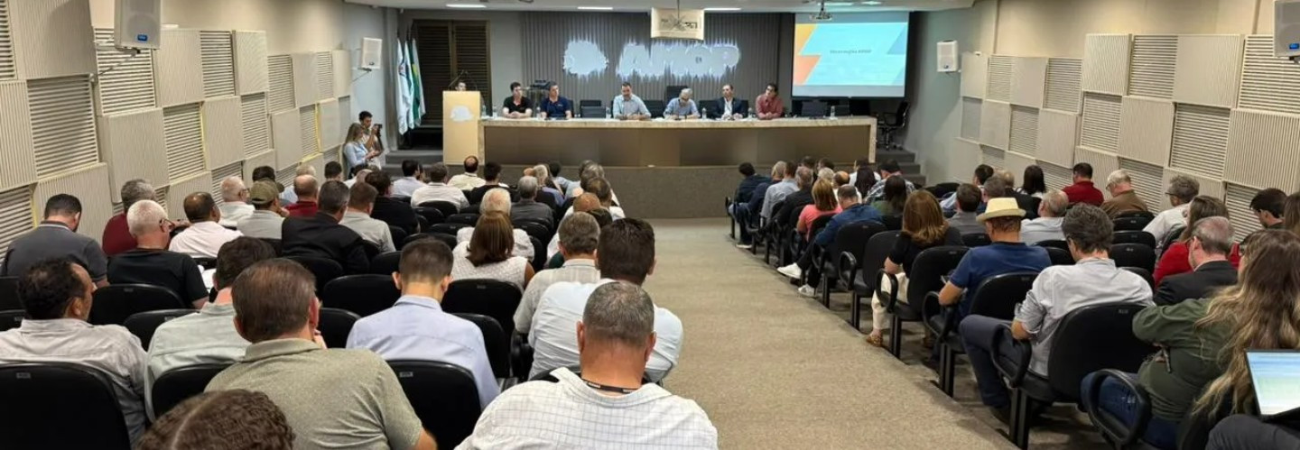 Copel promete antecipar obras de 2026 e 2027 após pressão de prefeitos do Oeste por quedas de energia