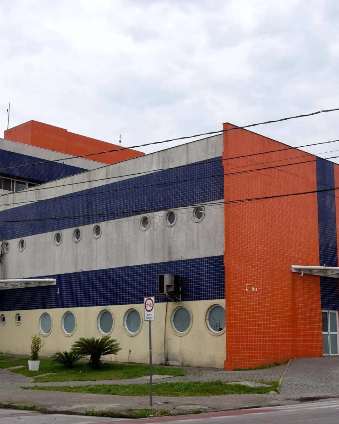 MP investiga denúncia de ferrugem em materiais cirúrgicos de hospital em Paranaguá