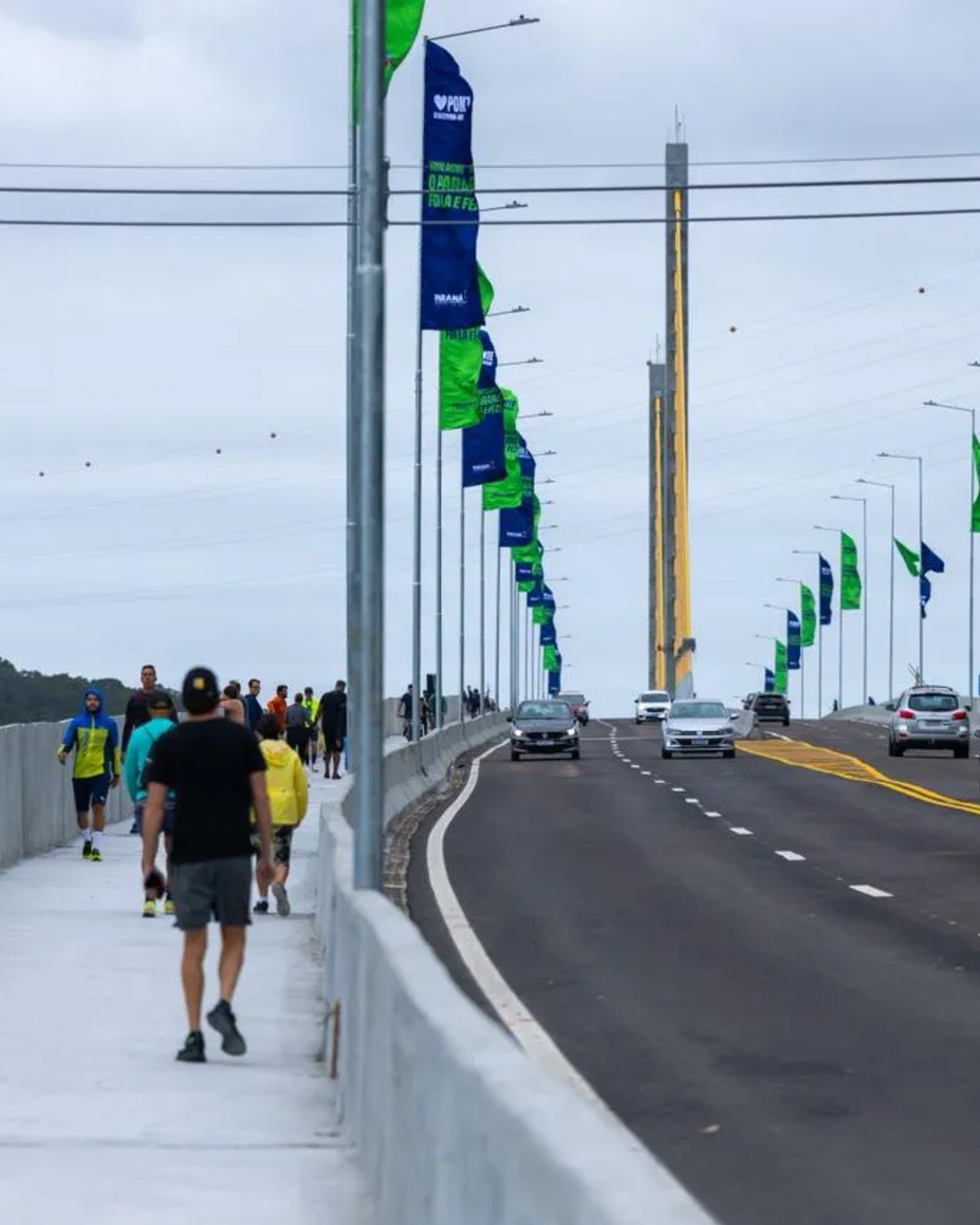 Ponte de Guaratuba: Novas regras limitam tráfego de veículos de carga no Litoral; confira os trechos