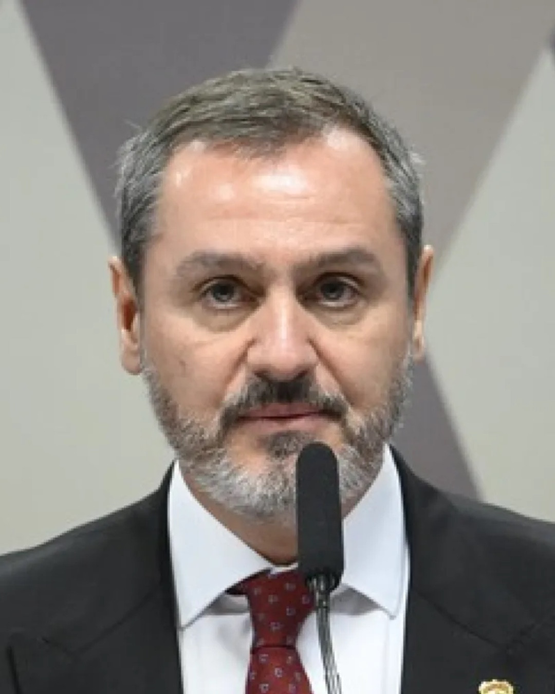 Dino determina reintegração de Andrei Rodrigues no comando da PF
