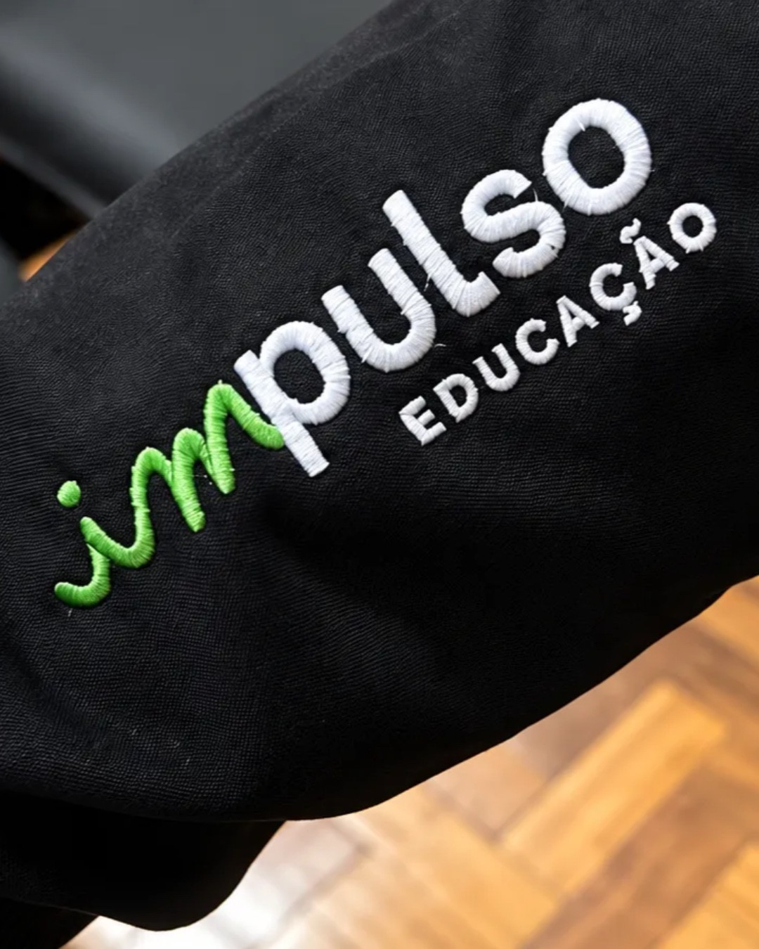 Do Palácio às escolas: rede ligada a Lemann avança sobre a educação pública do Paraná