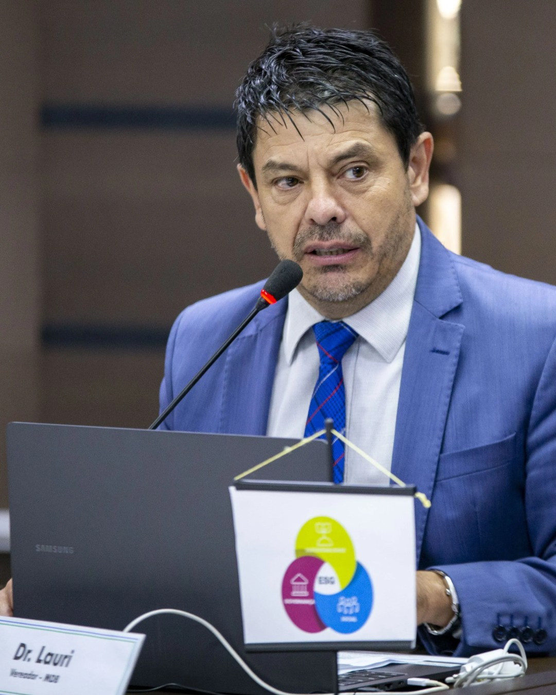 Dr. Lauri vira alvo de pedido de cassação por suposto uso de assessor em obra particular