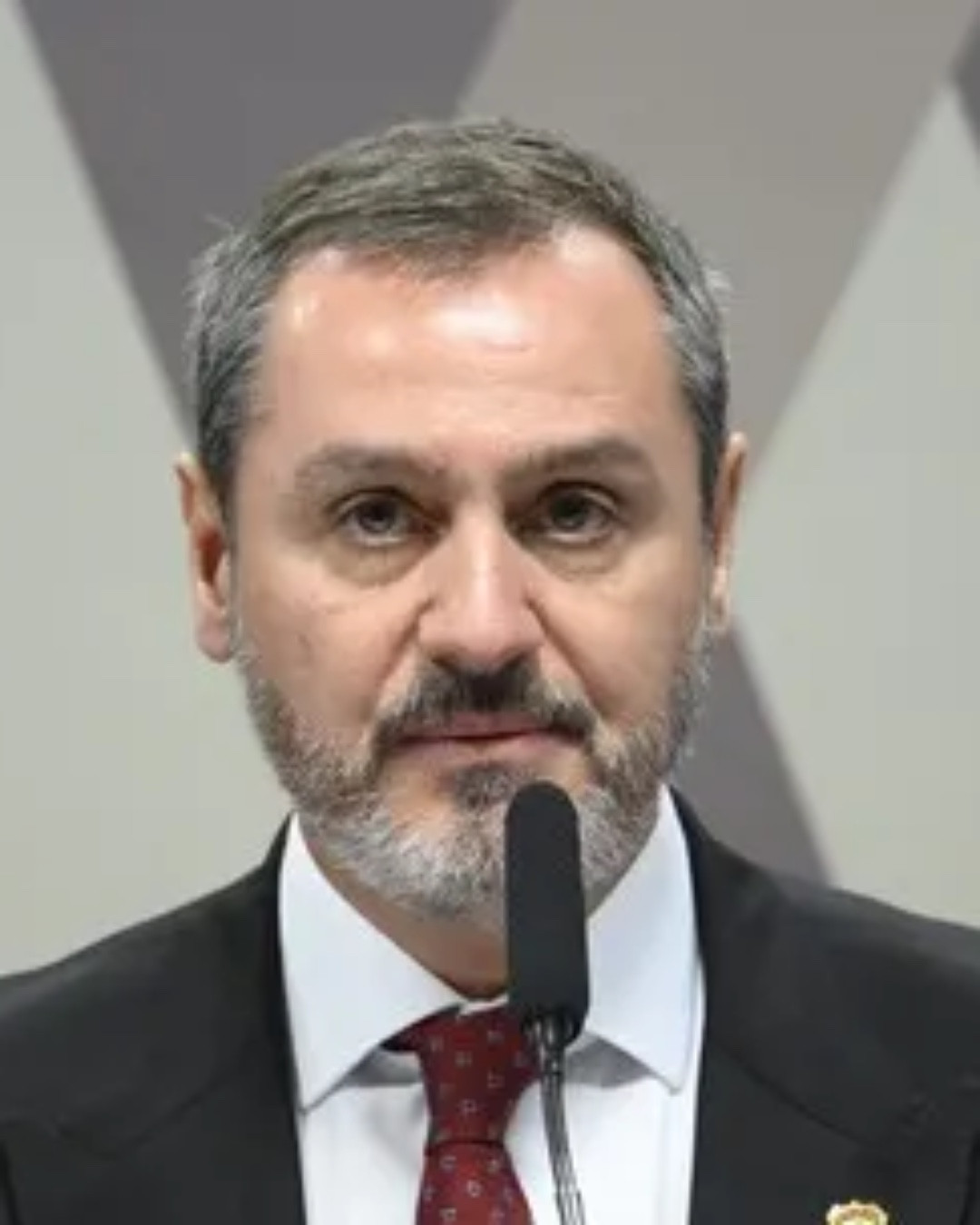 Mendonça afasta diretor-geral e chefe de inteligência da PF e manda investigar relatórios