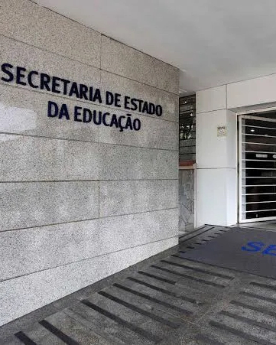 Menos de 24 horas após denúncia da Gazeta, SEED suspende pregão bilionário da terceirização