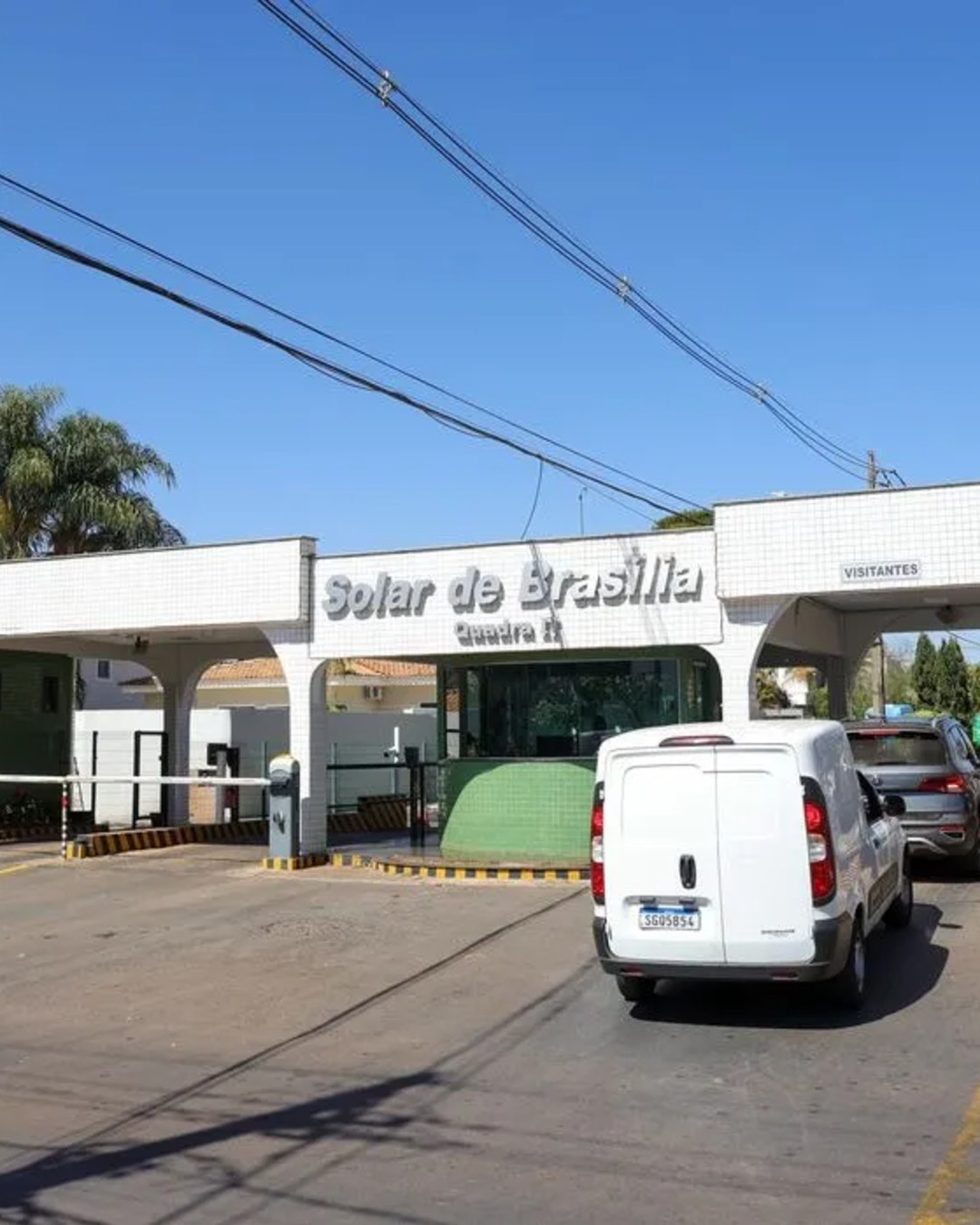 Moraes proíbe drones perto da casa onde Bolsonaro cumpre prisão