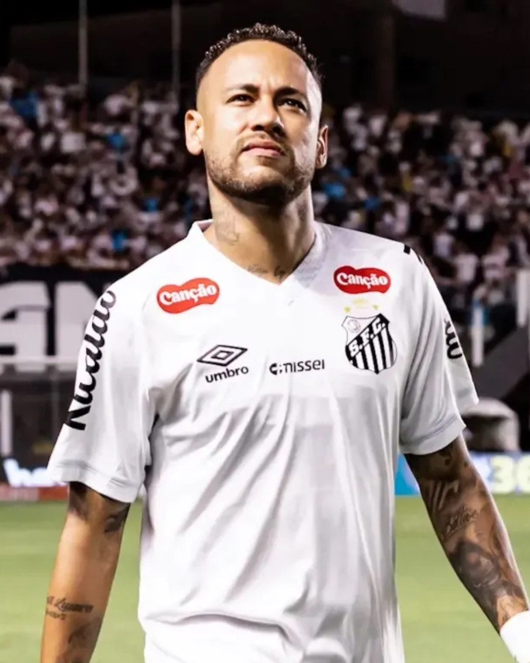 Neymar aparece em diálogos sobre patrocínio de R$ 100 milhões ligados à investigação do Banco Master