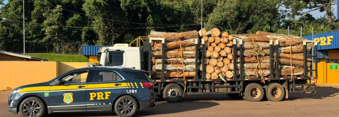 PRF flagra caminhão com 15 toneladas de excesso de carga e motorista com CNH suspensa na BR-277