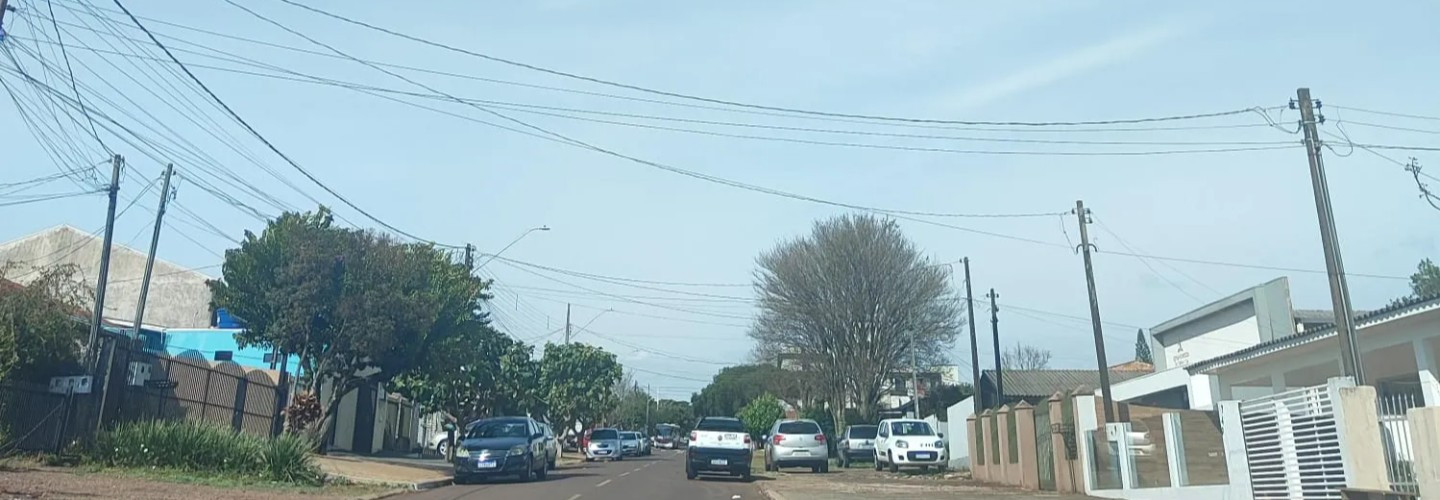Sábado ensolarado e ventoso marca clima atípico em Cascavel