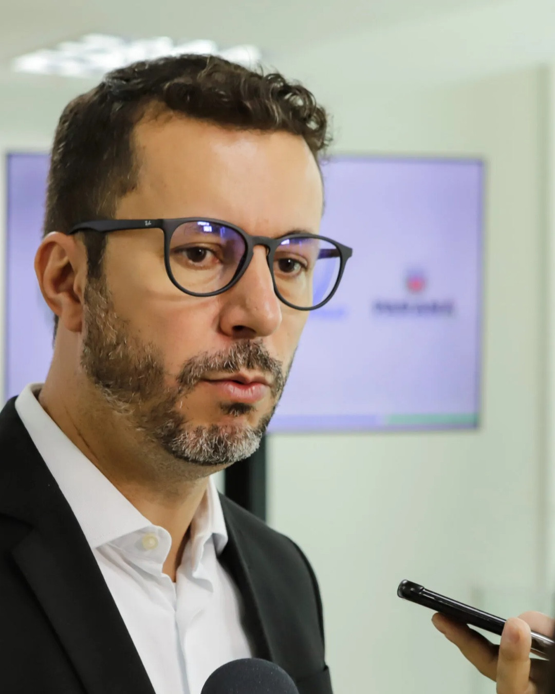 Secretário de Comunicação deixa governo Ratinho para assumir cargo em afiliada da Globo após gestão marcada por polêmicas