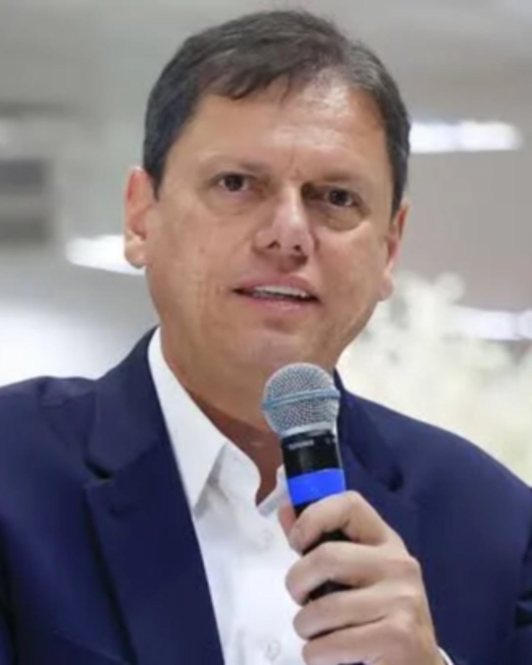 Tarcísio chega a 50% e amplia vantagem sobre Haddad em São Paulo