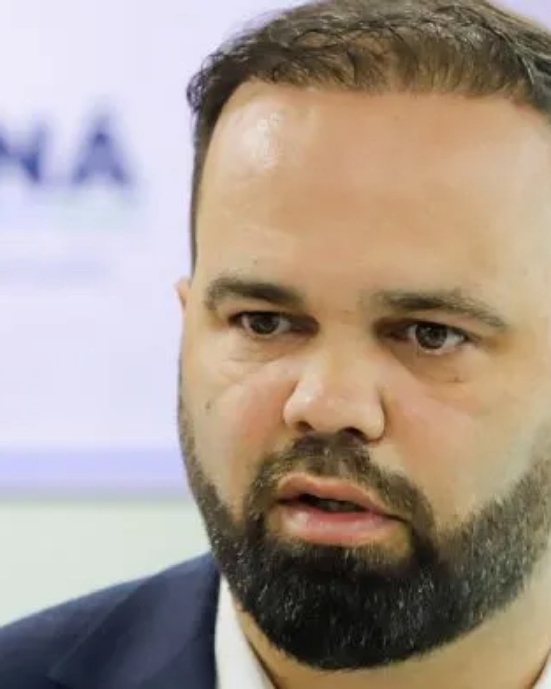 TCE veta acumulação, mas secretário da Educação segue recebendo por dois vínculos