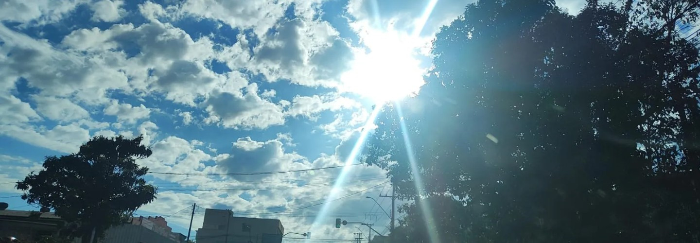 Temperaturas amenas e tempo instável dominam o dia em Cascavel