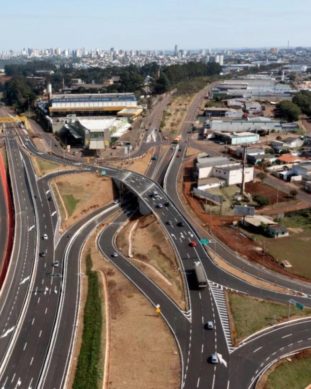 Trevo Cataratas: quem pagou, quem escolheu e quem pode reivindicar participação na obra