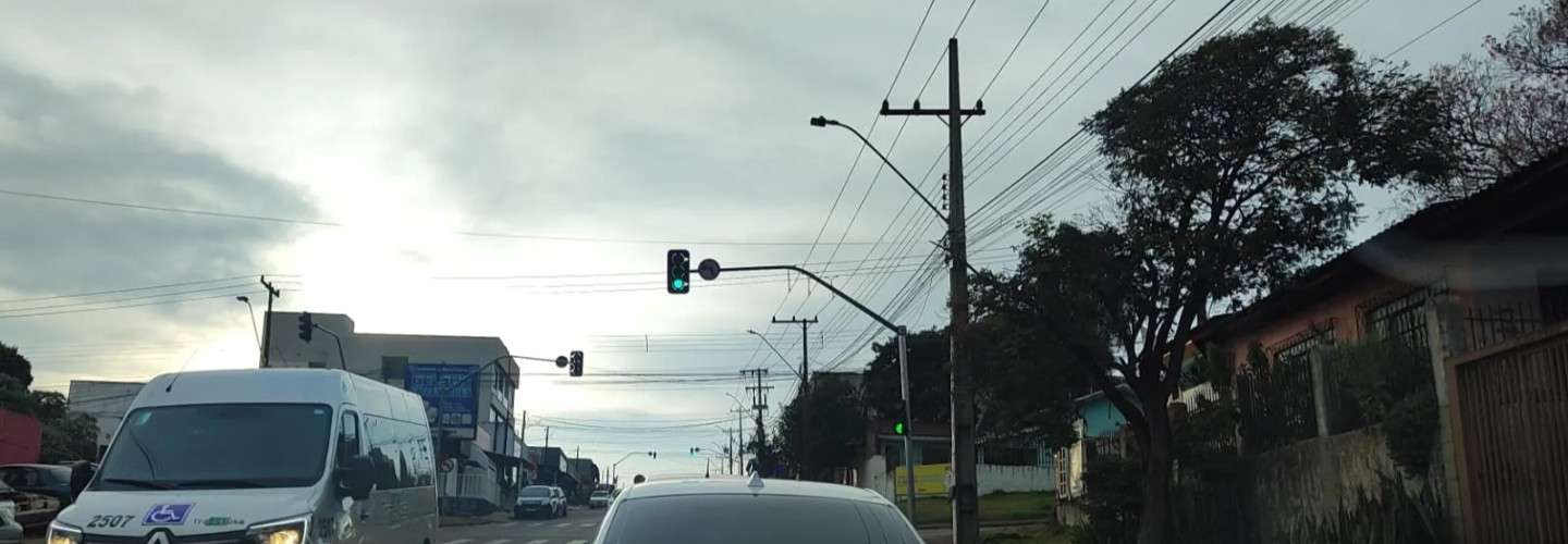 Ventos de até 65 km/h marcam a segunda-feira em Cascavel